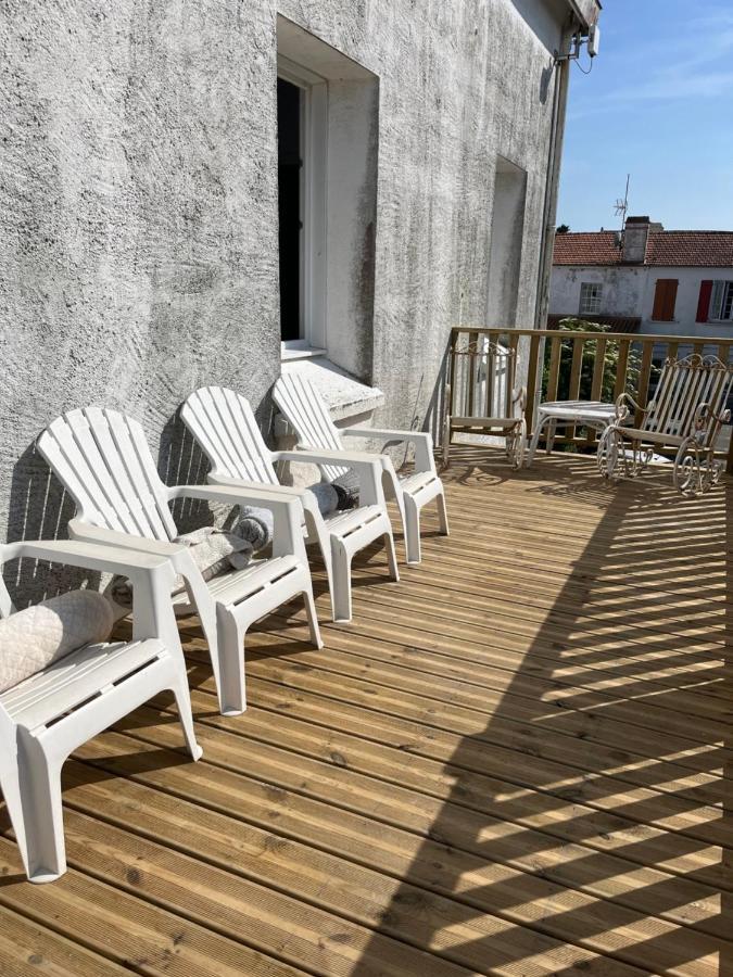 Le Pavillon Hostel Noirmoutier-en-l'Ile Bagian luar foto
